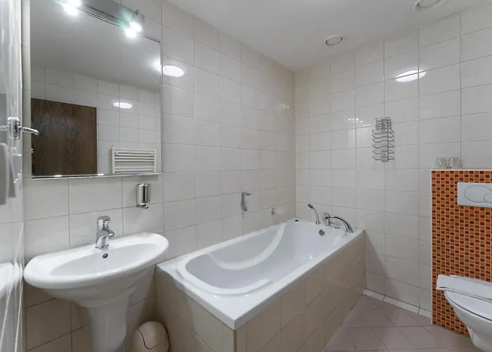 Hotel Amco 3*